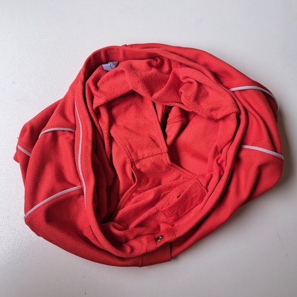 Etoníc sports shorts for women red sizes M passion red - Picture 9 of 9